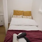 Classy Portobello Road 3 Bed Duplex